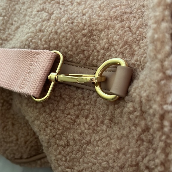 Sherpa Duffle Bag - Picture 4 of 5